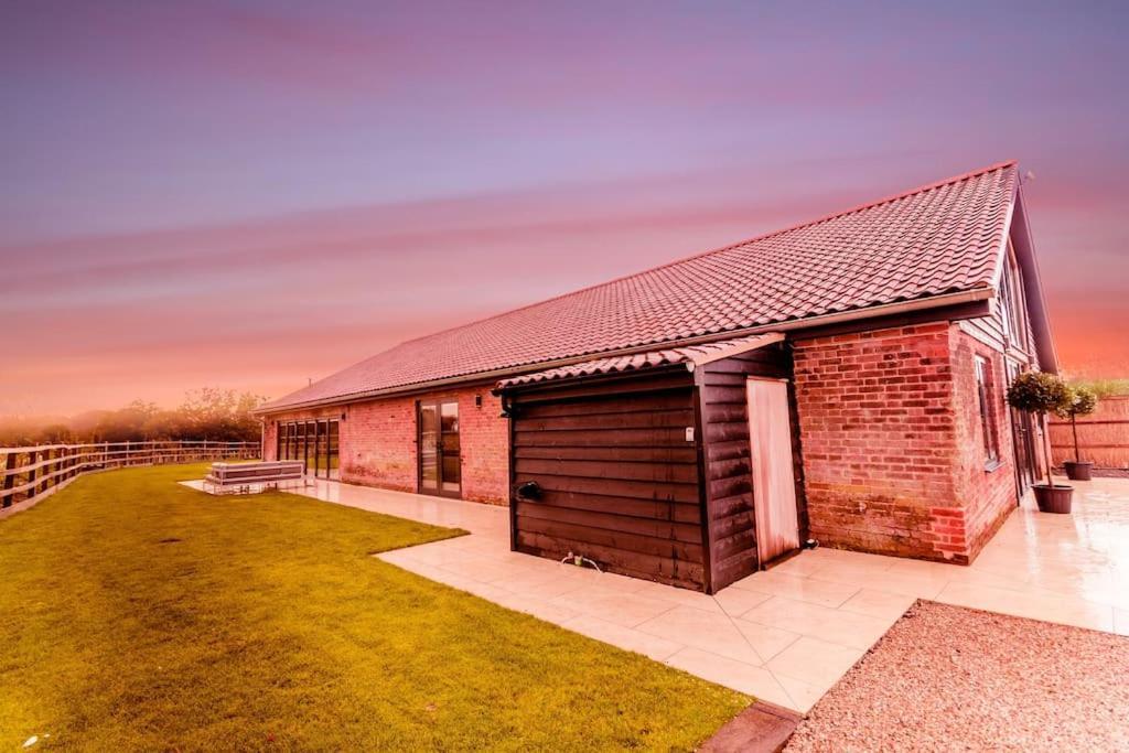 Beautiful Barn Conversion Close To The Broads Dilham Exterior photo